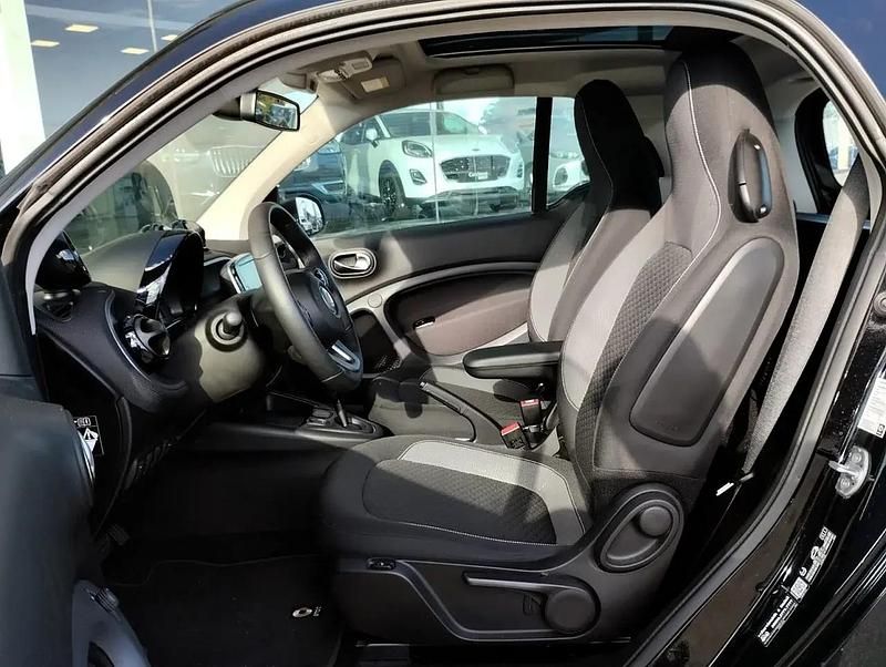 Usado Smart ForTwo Electric Drive 60 kW (82 HP) 2023 Branco Coupé