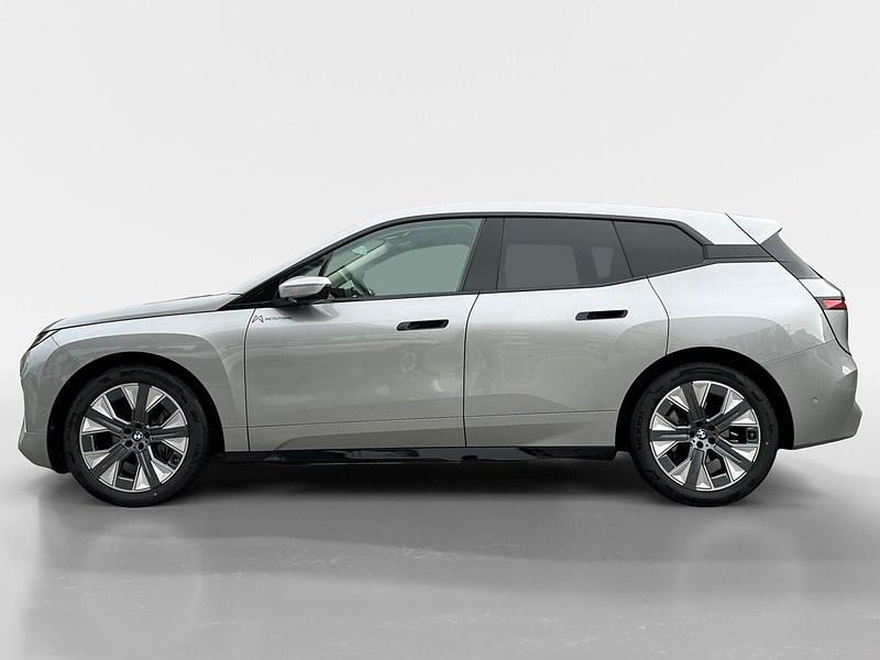 Usado BMW iX 300 kW (408 HP) 2026 Cinza SUV