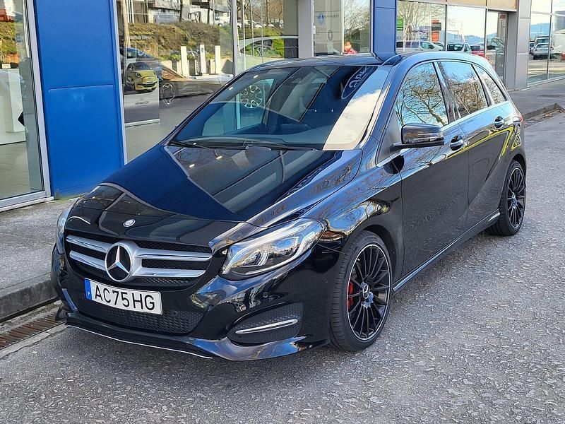 Preto Usado 2017 Mercedes 220 Style Carrinha | € 21.900 - Imagem 1/4