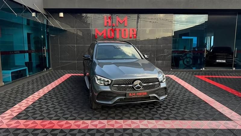 Usado Mercedes GLC300e AMG line 306 HP (225 kW) 2021 Cinza escuro SUV