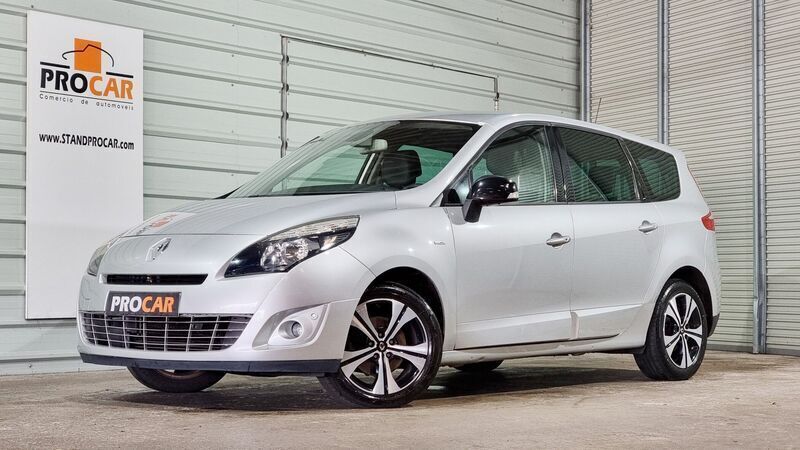 Cinza Usado 2011 Renault Scénic III Bose Edition Monovolume | € 9.900 (Preço elevado) - Imagem 1/4