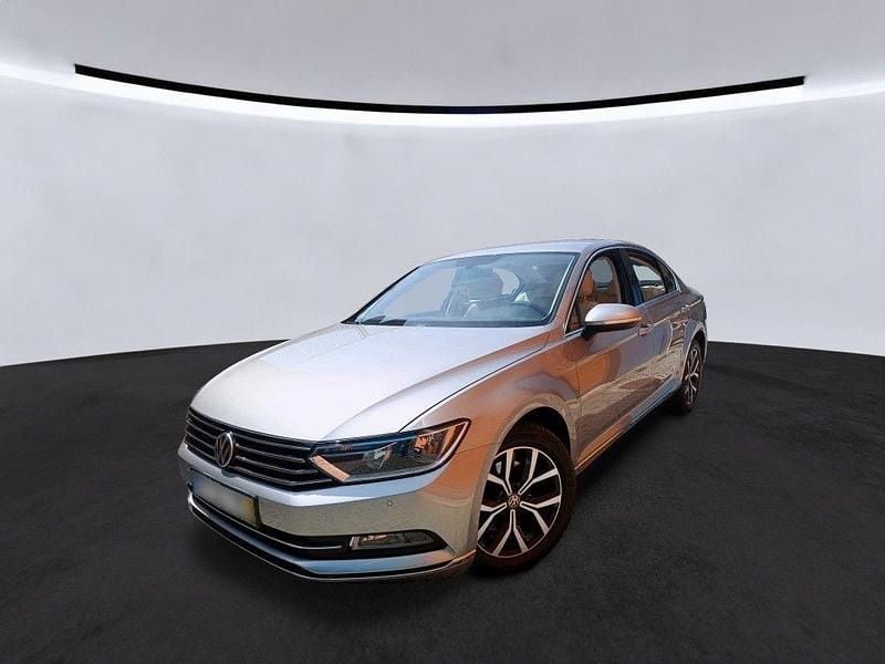 Cinzento Usado 2017 VW Passat | € 15.990 (Preço justo) - Imagem 1/4