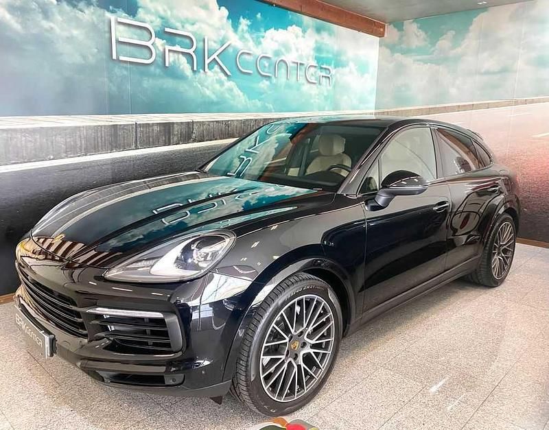 Outra Usado 2021 Porsche Cayenne SUV | € 79.900 - Imagem 1/4