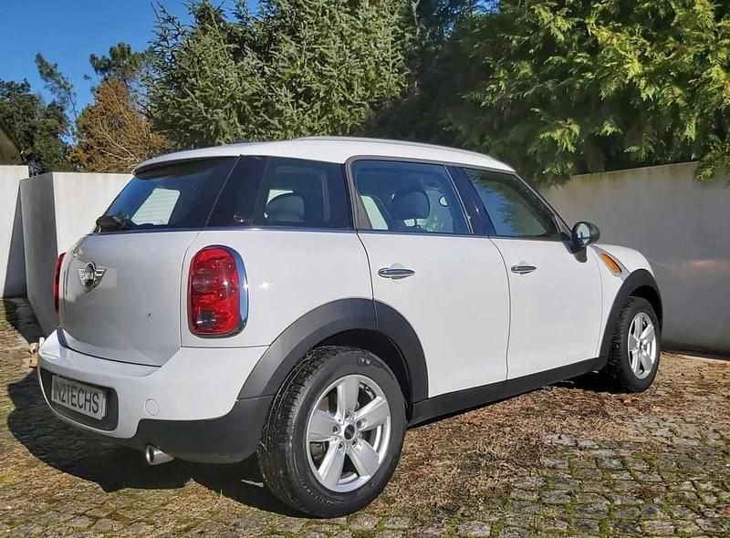 Usado Mini Countryman 90 HP (66 kW) 2016 Branco SUV