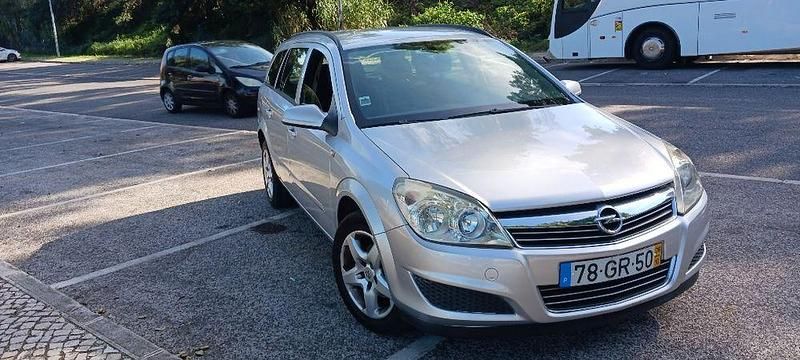 Usado 2008 Opel Astra Sedan | € 3.800 (Preço justo) - Imagem 1/4