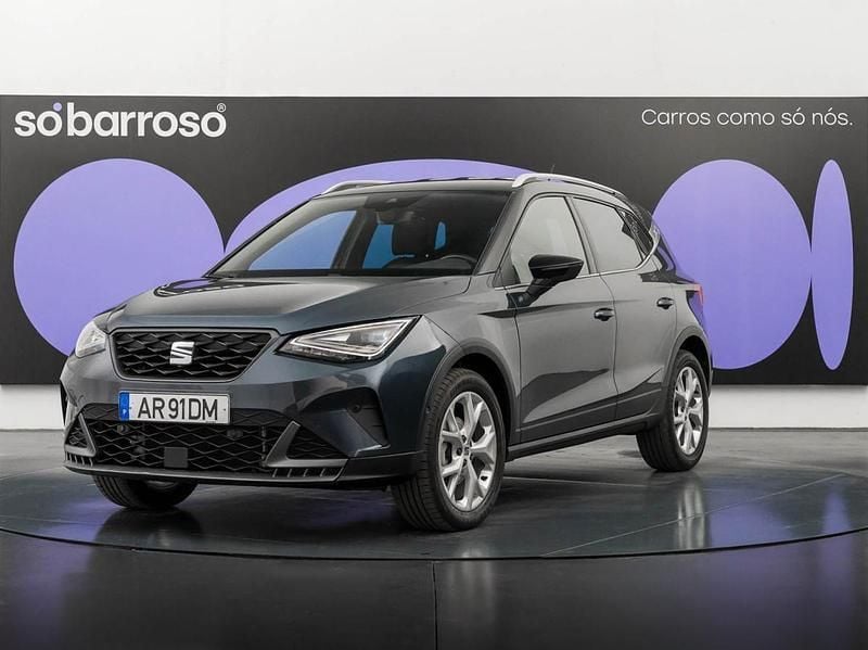 Cinza Usado 2022 Seat Arona FR SUV | € 19.990 (Preço justo) - Imagem 1/4