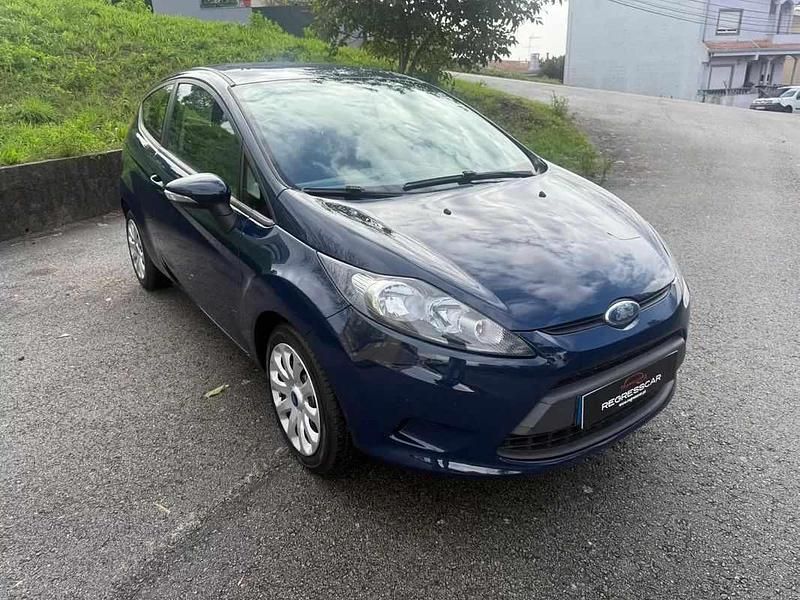 Usado Ford Fiesta Trend 60 HP (44 kW) 2009 Azul escuro Citadino