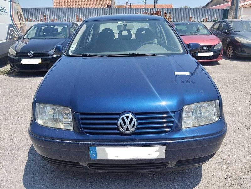 Usado 2001 VW Bora Sedan | € 4.600 - Imagem 1/4