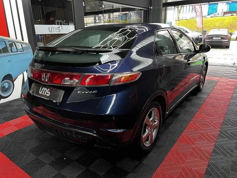 Usado Honda Civic 83 HP (61 kW) 2006 Azul