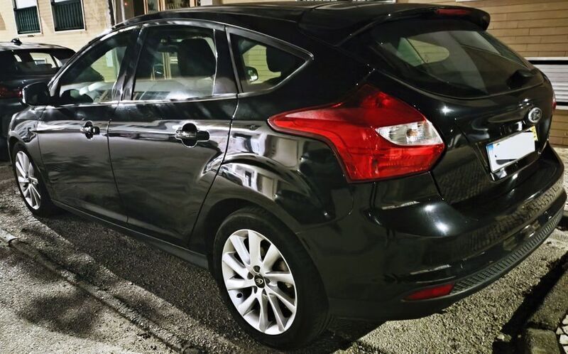 Preto Usado 2012 Ford Focus Sedan | € 5.500 (Super Preço) - Imagem 1/4