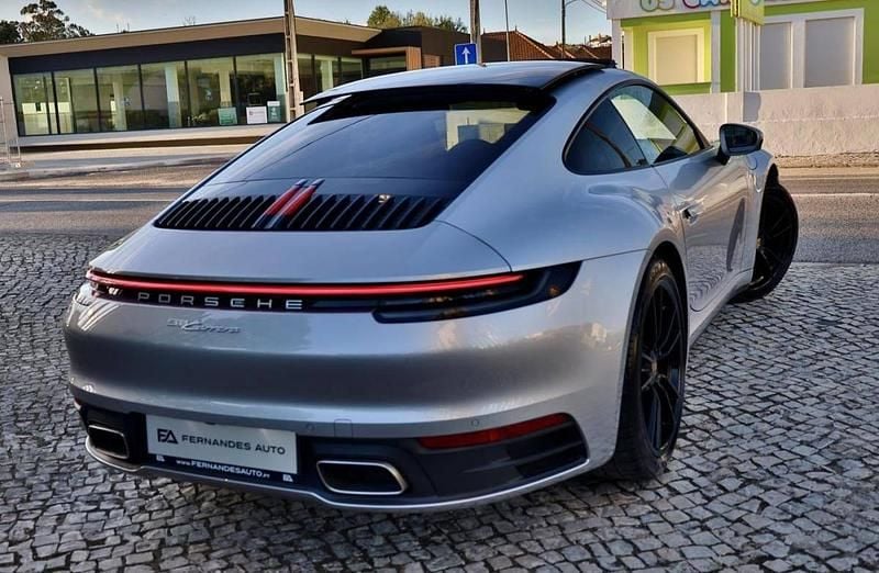 Cinzento Usado 2021 Porsche 911 | € 134.890 (Preço justo) - Imagem 1/4