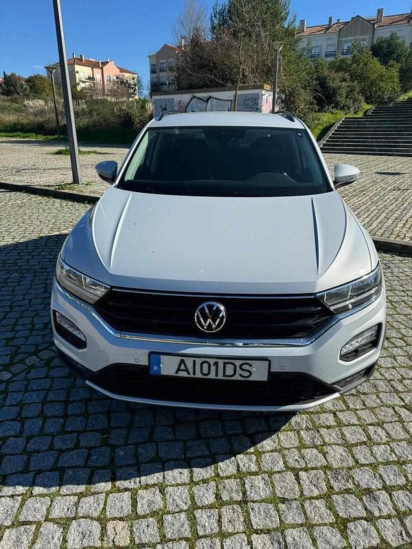 Cinzento Usado 2021 VW T-Roc SUV | € 19.500 (Preço justo) - Imagem 1/4