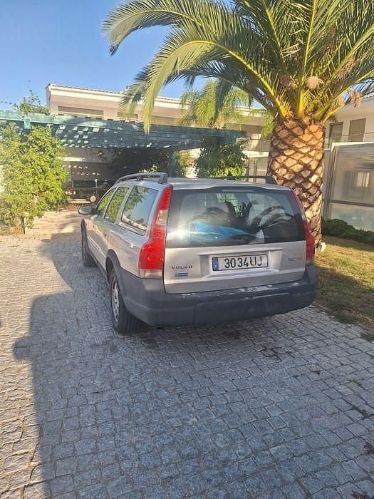 Usado 2002 Volvo XC70 Sedan | € 5.500 - Imagem 1/4