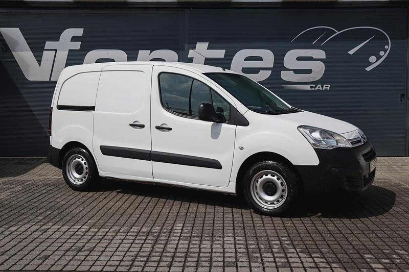 Branco Usado 2017 Citroën Berlingo Monovolume | € 9.950 (Bom preço) - Imagem 1/4