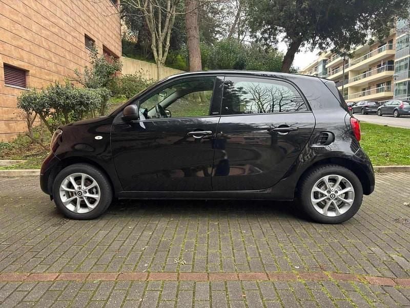 Usado Smart ForFour 71 HP (52 kW) 2018 Preto Citadino