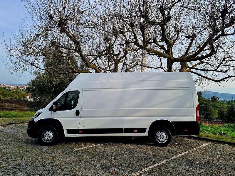Usado Peugeot Boxer 165 HP (121 kW) 2020 Branco Van