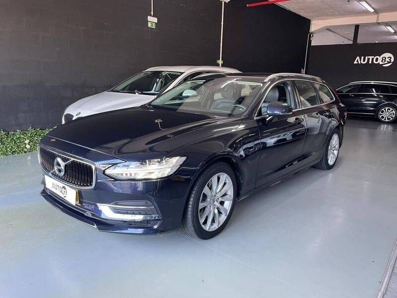 Azul Usado 2018 Volvo V90 Momentum Carrinha | € 25.990 (Preço justo) - Imagem 1/4