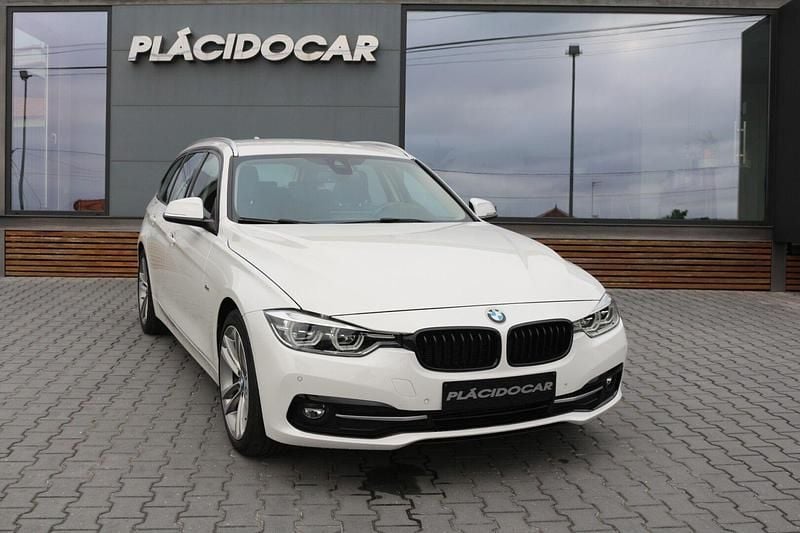 Branco Usado 2017 BMW 320 Sport Line Carrinha | € 23.700 (Preço justo) - Imagem 1/4