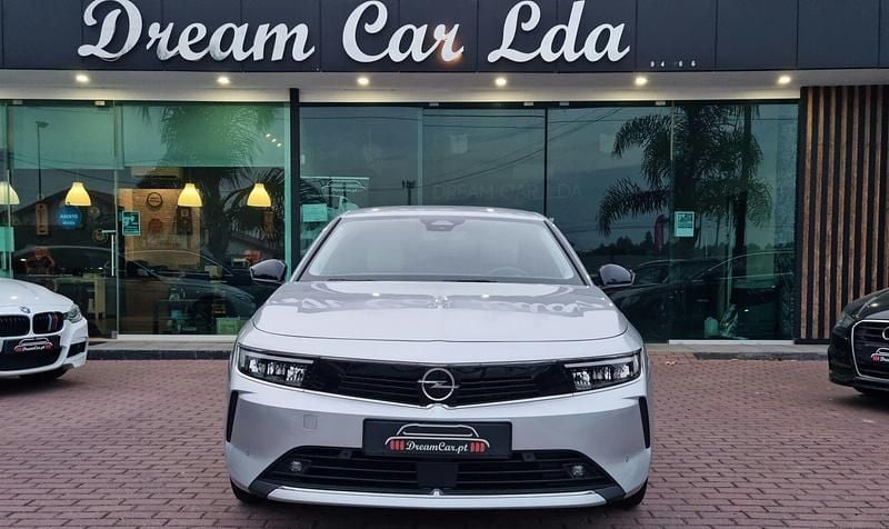 Usado Opel Astra Elegance 181 HP (133 kW) 2022 Cinza