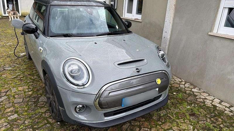 Cinzento Usado 2020 Mini Cooper Citadino | € 14.900 - Imagem 1/2