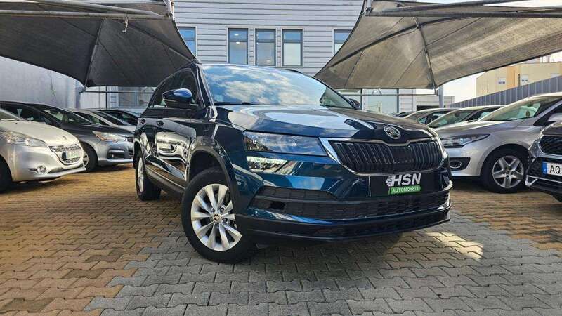 Azul Usado 2020 Skoda Karoq Ambition SUV | € 22.900 (Caro) - Imagem 1/4