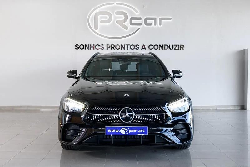 Usado Mercedes E300 AMG line 306 HP (225 kW) 2022 Preto metalizado Carrinha