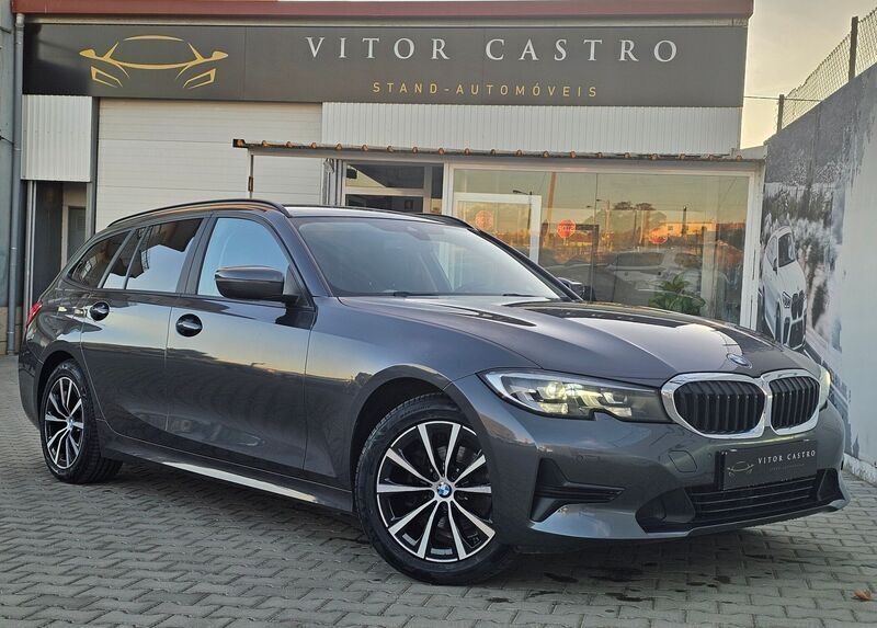 Cinza Usado 2020 BMW 318 Carrinha | € 29.990 (Preço justo) - Imagem 1/4