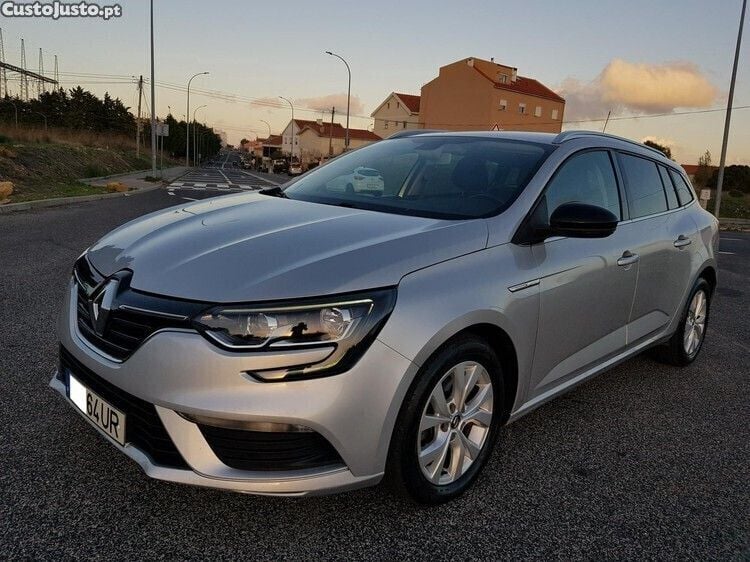 Usado Renault Mégane GrandTour 115 HP (84 kW) 2020 Cinza Carrinha