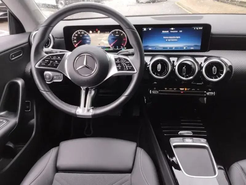 Usado Mercedes CLA180 Shooting Brake Advanced 116 HP (85 kW) 2024 Preto cosmos Carrinha