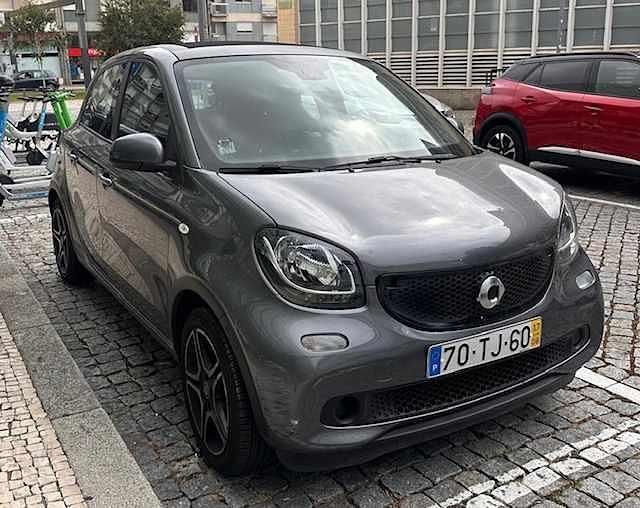 Usado Smart ForFour 90 HP (66 kW) 2017 Cinzento Citadino