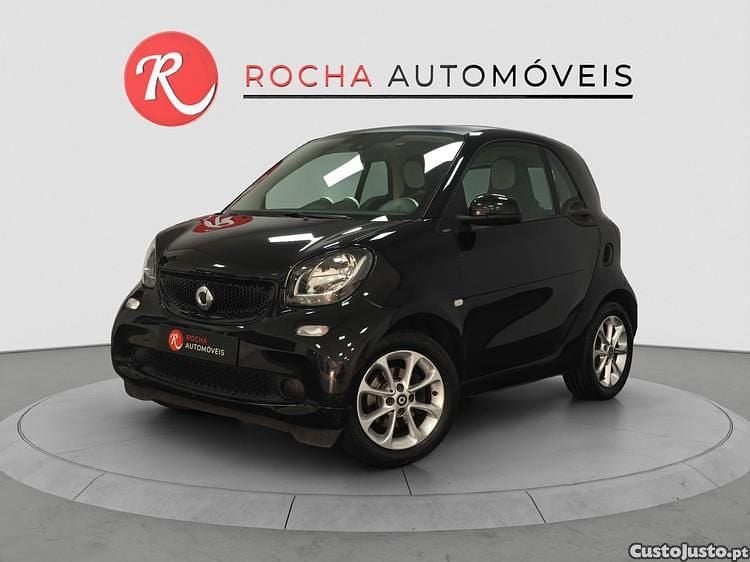Preto Usado 2015 Smart ForTwo Coupé Passion Citadino | € 7.999 - Imagem 1/1