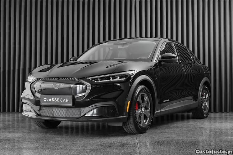 Preto Usado 2021 Ford Mustang Mach-E SUV | € 30.450 - Imagem 1/1