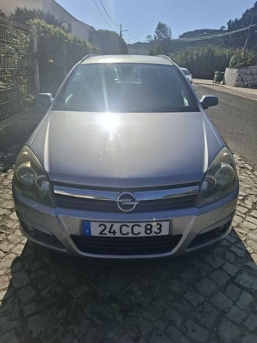 Usado 2006 Opel Astra Sedan | € 3.500 (Preço justo) - Imagem 1/4