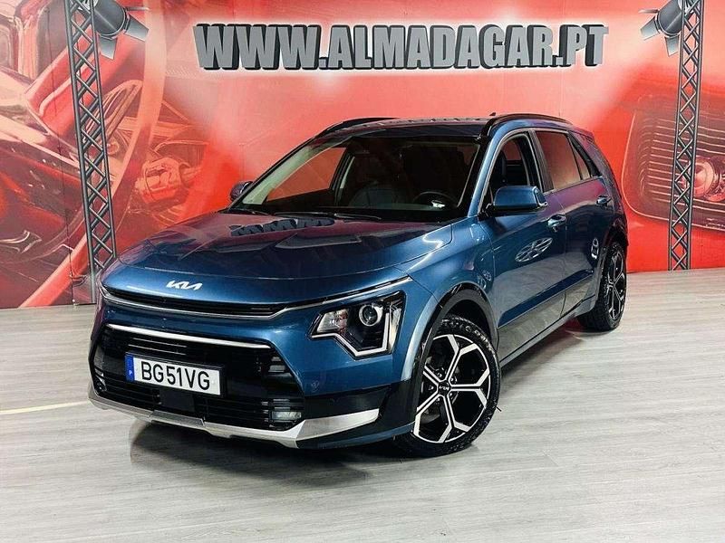 Azul Usado 2024 Kia Niro SUV | € 27.900 (Bom preço) - Imagem 1/4