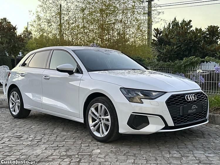 Branco Usado 2023 Audi A3 Advanced Sedan | € 24.750 (Bom preço) - Imagem 1/1