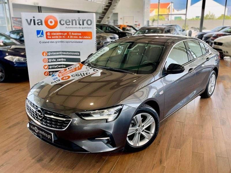 Cinza Usado 2022 Opel Insignia Business Edition Citadino | € 18.350 - Imagem 1/4