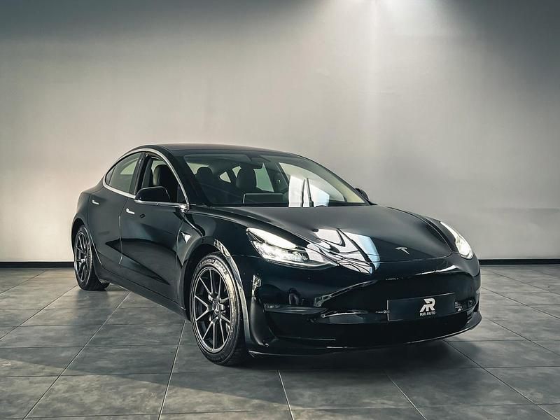Preto Usado 2019 Tesla Model 3 Sedan | € 21.900 (Bom preço) - Imagem 1/4