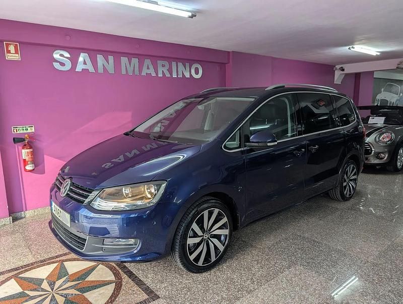Usado VW Sharan Highline 150 HP (110 kW) 2022 Azul Monovolume