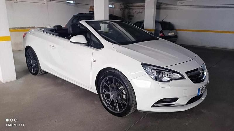 Branco Usado 2017 Opel Cascada Cabrios | € 19.500 - Imagem 1/4