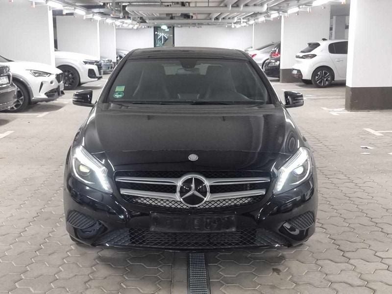 Preto Usado 2014 Mercedes A180 | € 13.900 (Preço justo) - Imagem 1/4