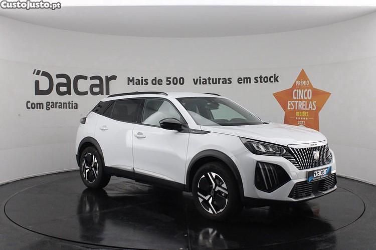 Usado Peugeot e-2008 Allure 114 kW (156 HP) 2025 Branco SUV