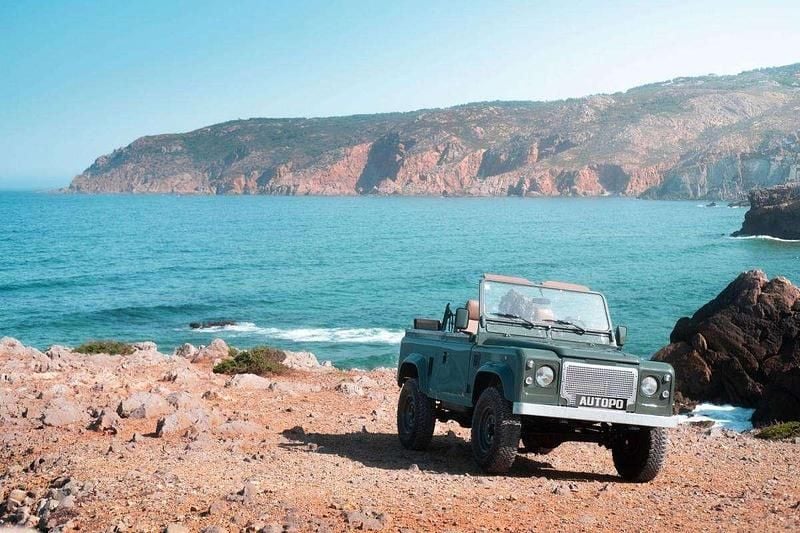 Verde Usado 1995 Land Rover Defender | € 42.900 - Imagem 1/4