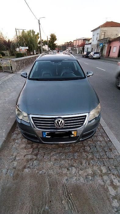 Usado 2005 VW Passat Sedan | € 4.200 (Bom preço) - Imagem 1/4