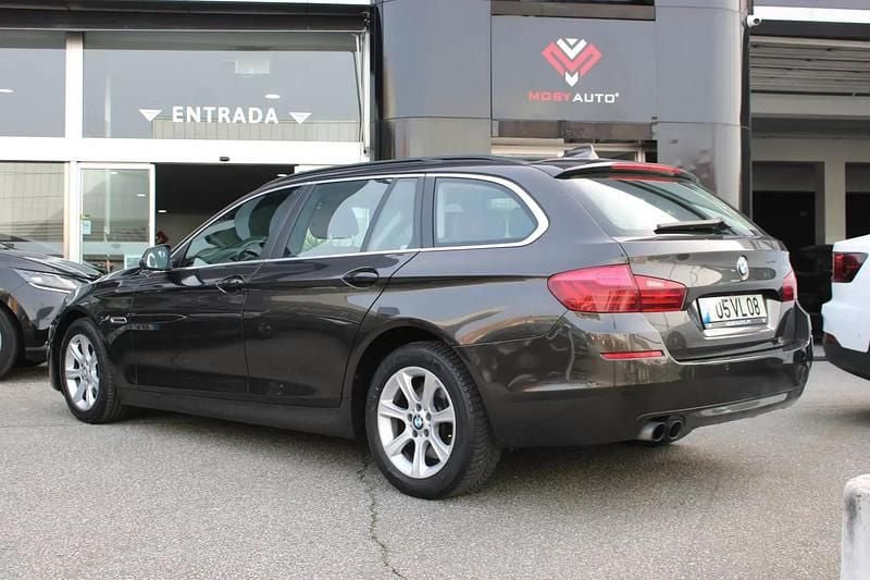 Usado BMW 518 Luxury Line 143 HP (105 kW) 2014 Cinza escuro Carrinha
