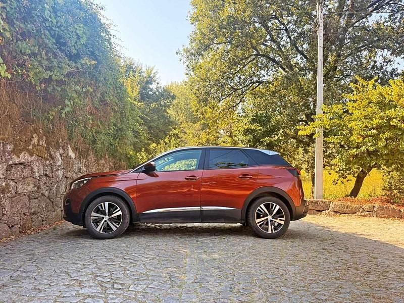 Castanho Usado 2017 Peugeot 3008 Allure | € 17.750 (Preço elevado) - Imagem 1/1