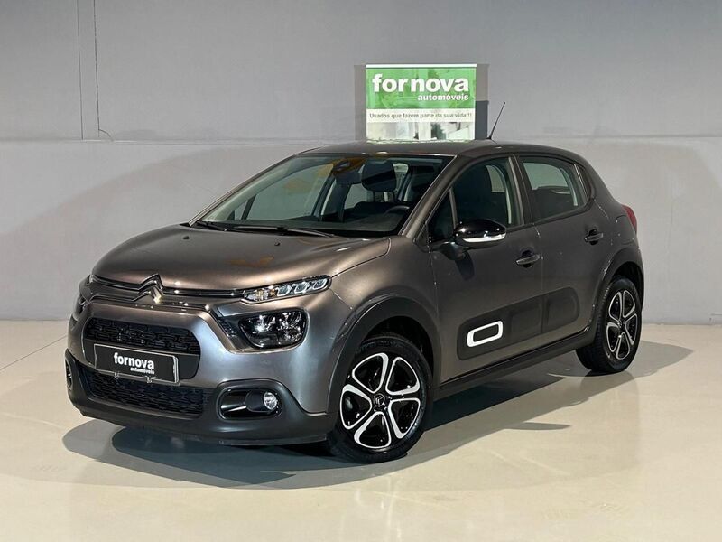 Cinzento Usado 2022 Citroën C3 Feel Citadino | € 17.500 (Preço justo) - Imagem 1/4