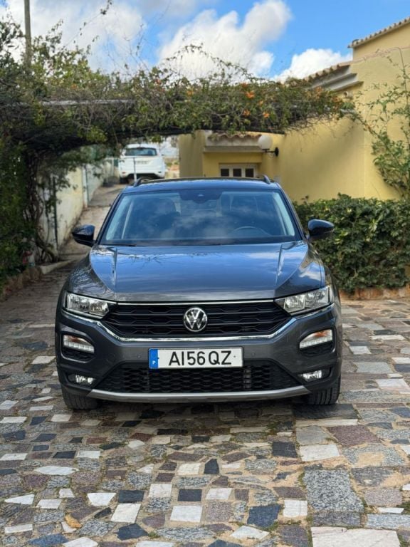 Cinza Usado 2021 VW T-Roc Style SUV | € 20.900 (Preço justo) - Imagem 1/4