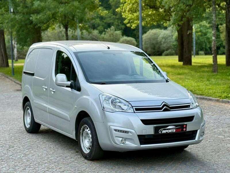 Cinza Usado 2016 Citroën Berlingo Monovolume | € 11.999 (Preço elevado) - Imagem 1/4