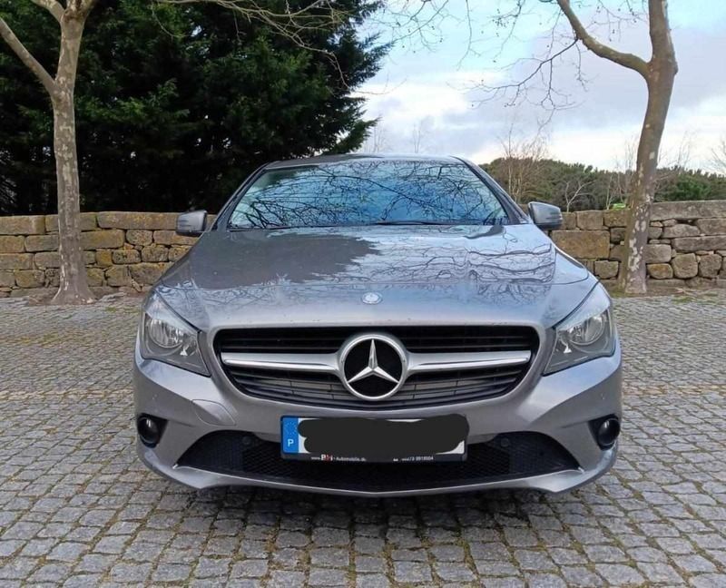 Antracite Usado 2015 Mercedes CLA180 Sedan | € 14.850 (Preço justo) - Imagem 1/4
