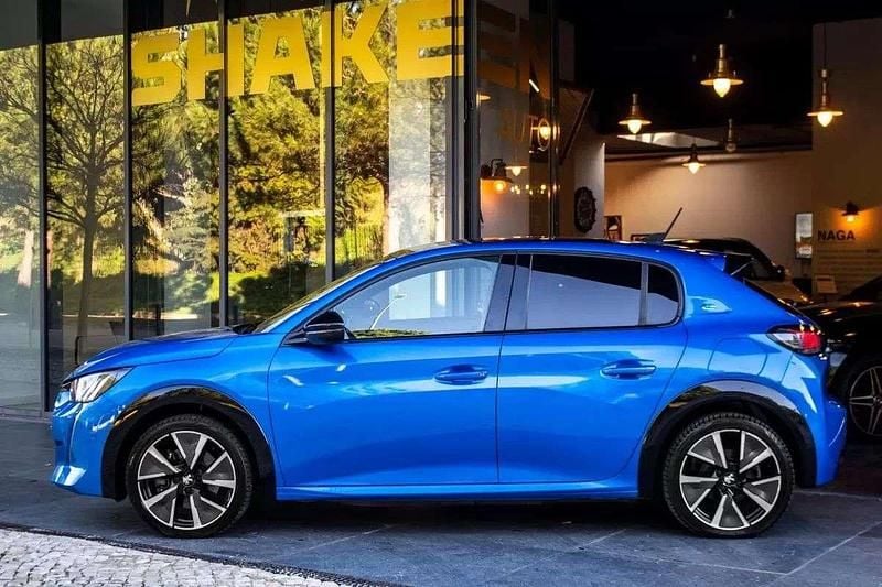 Usado Peugeot e-208 GT-line 100 kW (136 HP) 2021 Azul escuro Citadino